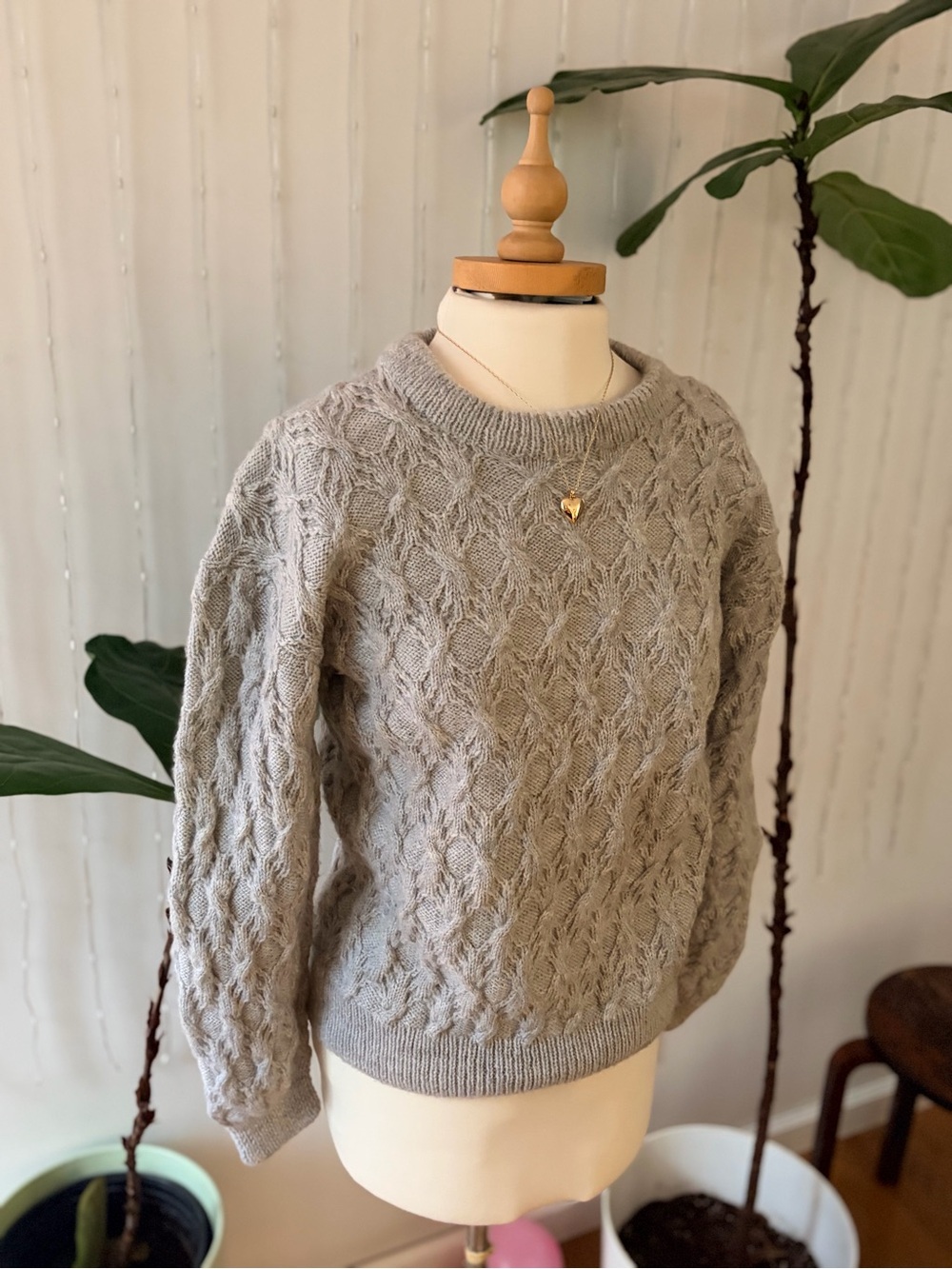 Vintage 90s Handmade Soft Wool Sweater Womens M/L Fisherman Cable Knit